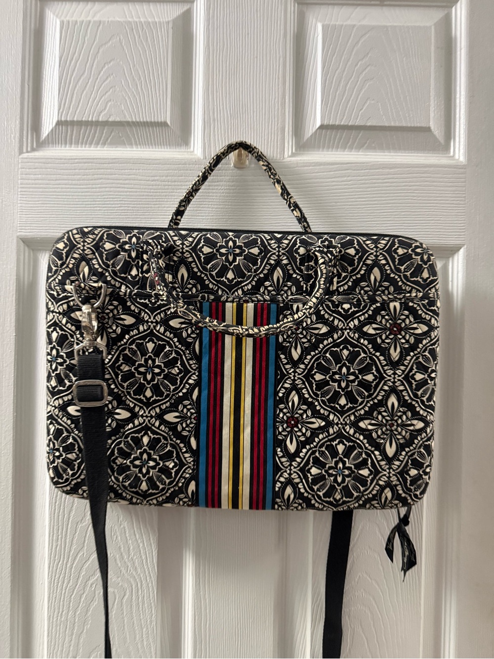 RETIRED Vera Bradley Hard Shell Laptop Case “Barcelona" pattern